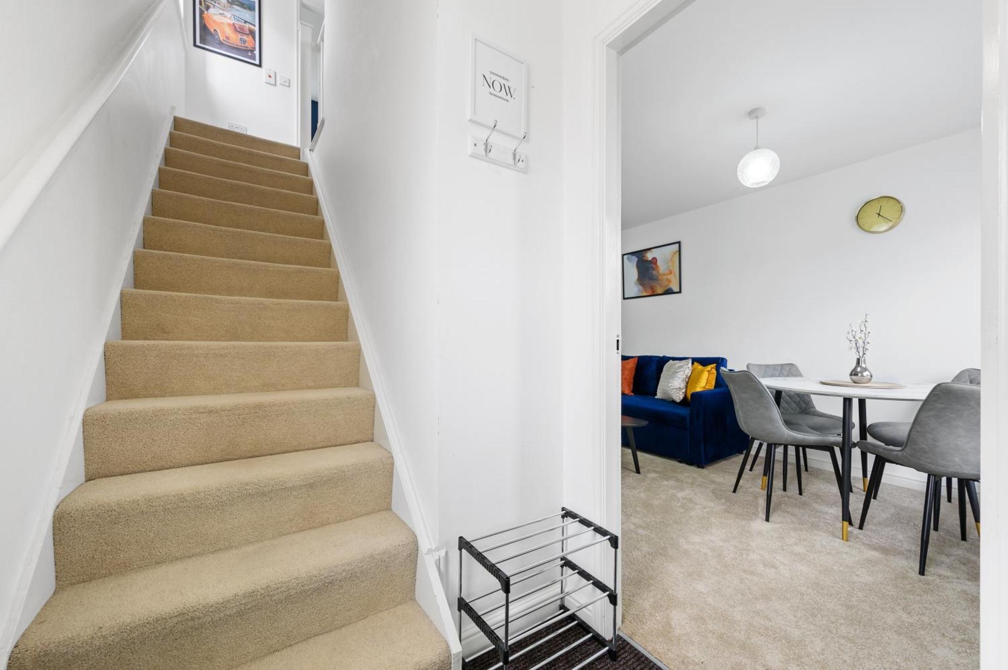 Stylish Cozy Manchester House In Quiet Neighborhood, 6Mins To Coop Live Arena, Etihad Stadium & City Centre With Wifi & Free Private Parking Exterior foto